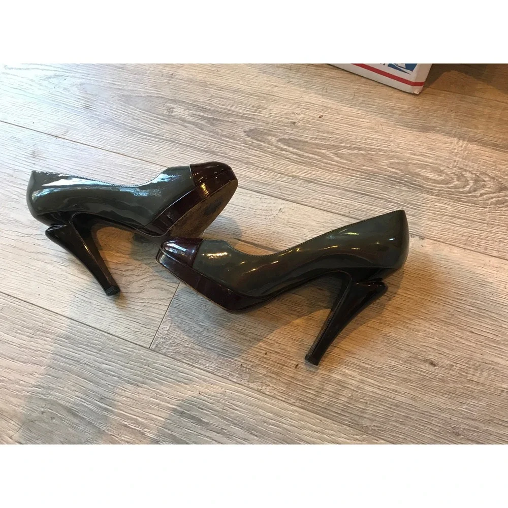 Chanel Patent Leather Cap Toe Platform Pumps Gray & Burgundy Made in Italy SZ 38